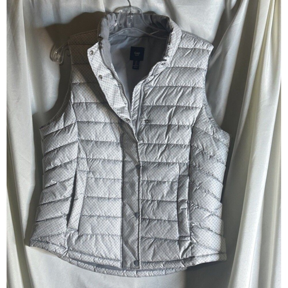 Gap Womens Puffer Vest L Large Gray White Geometric Pattern Quilted Zip Snap